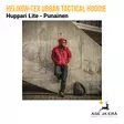 Helikon Urban Tactical Hoodie Lite, punainen - kontekstikuva nojaa betonirakenteeseen - Hupparit - 5908218737983 - 123